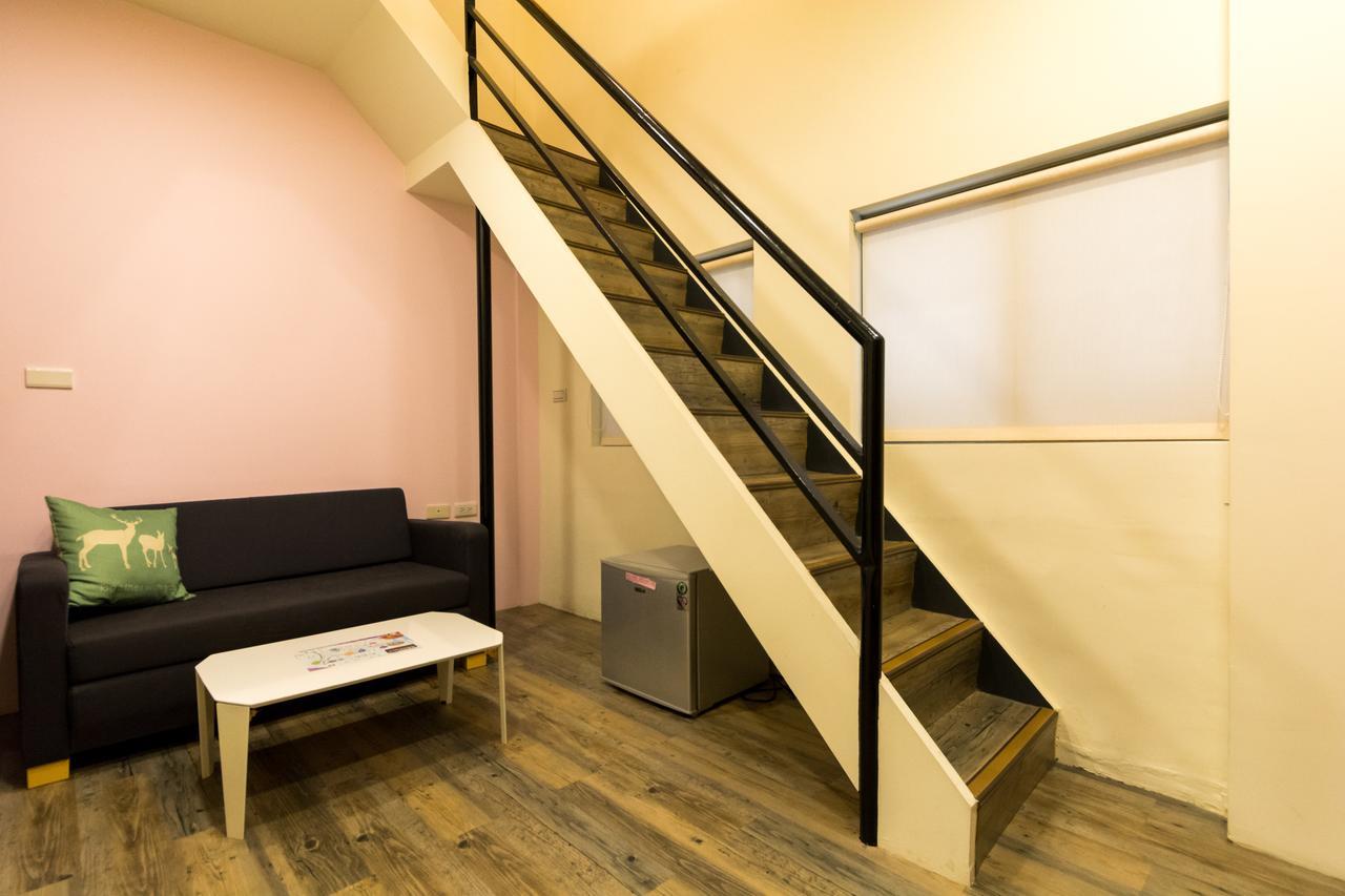 W Hostel Tainan Exterior photo