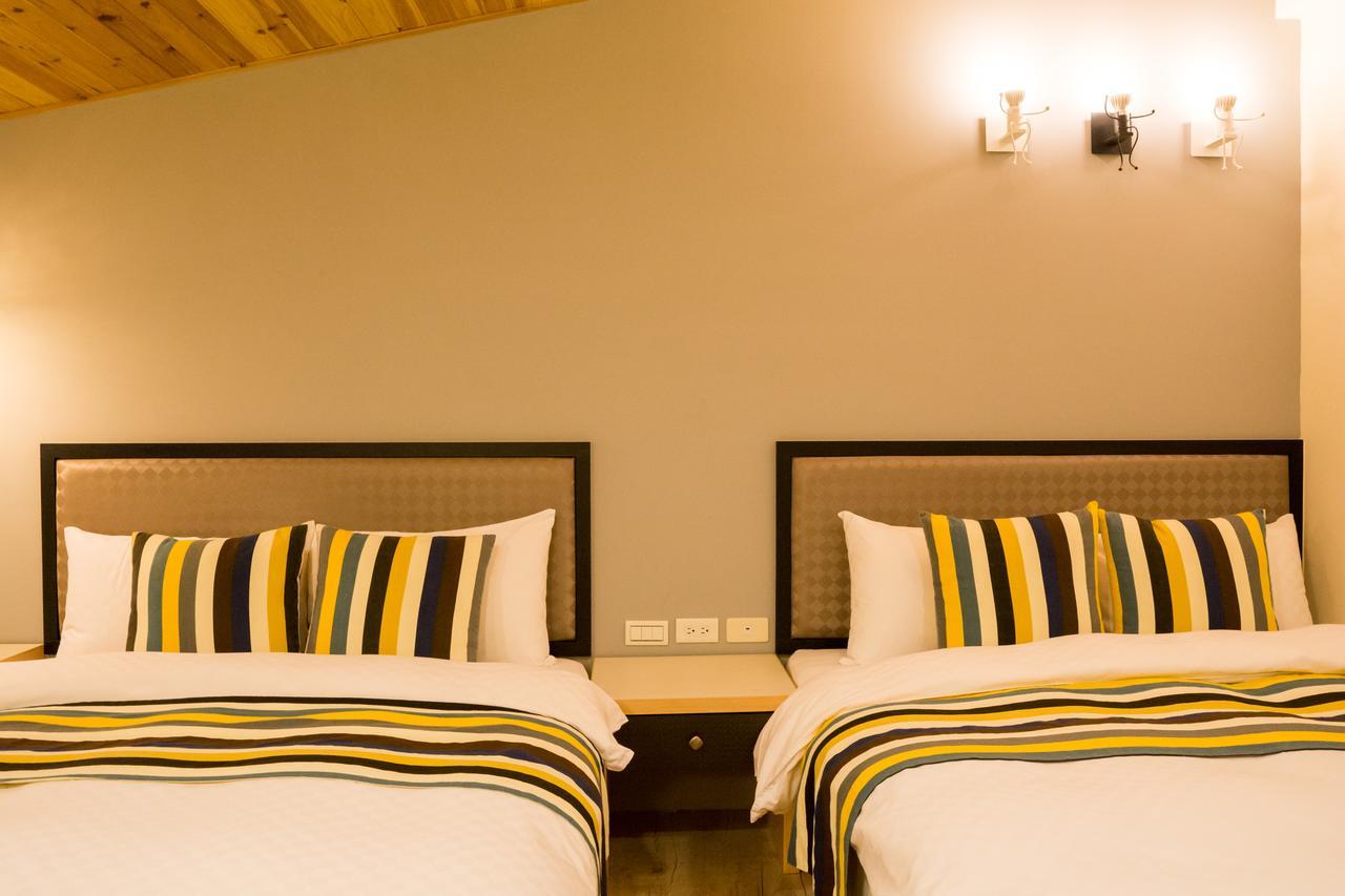 W Hostel Tainan Exterior photo